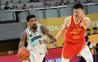 CBA季后賽，廣廈勝青島晉級四強，胡金秋、楊瀚森表現(xiàn)亮眼。
