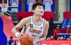 孫銘徽勇猛，G2砍28分9板，總決賽場(chǎng)均15+4.2+5.2。