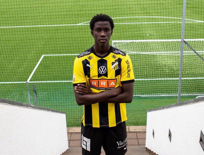 羅馬諾：勒沃庫森簽約20歲中衛(wèi)法耶