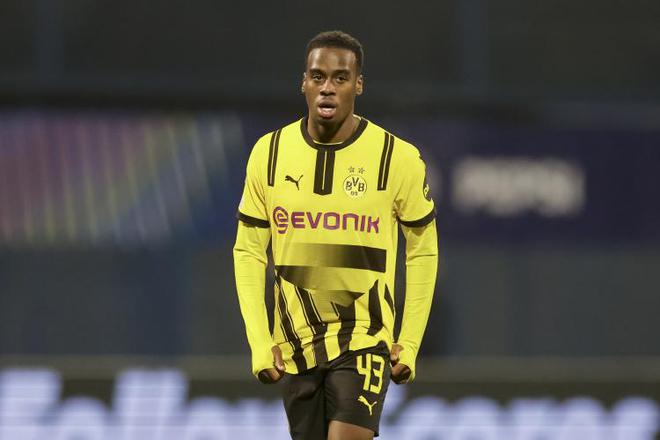 里肯未讓吉滕斯參賽，因談轉(zhuǎn)會(huì)，交易未定。