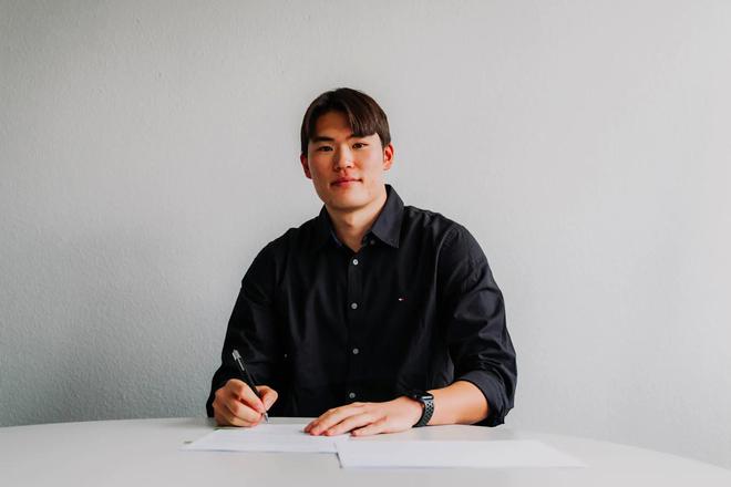 官方：法蘭克福簽金潤鍍，22歲韓中衛(wèi)先入U21。
