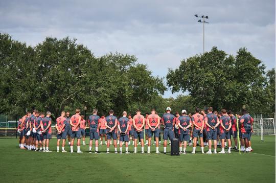 拜仁哀悼若塔兄弟，全隊(duì)默哀一分鐘