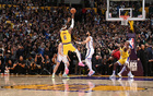 NBA賽季經(jīng)典：詹皇得分王，巴特勒率隊逆襲