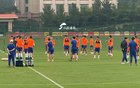 京魯大戰(zhàn)將啟，泰山隊(duì)24人備戰(zhàn)訓(xùn)練。