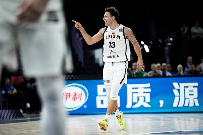 尼克斯秀將缺陣，疑似前十字韌帶撕裂。